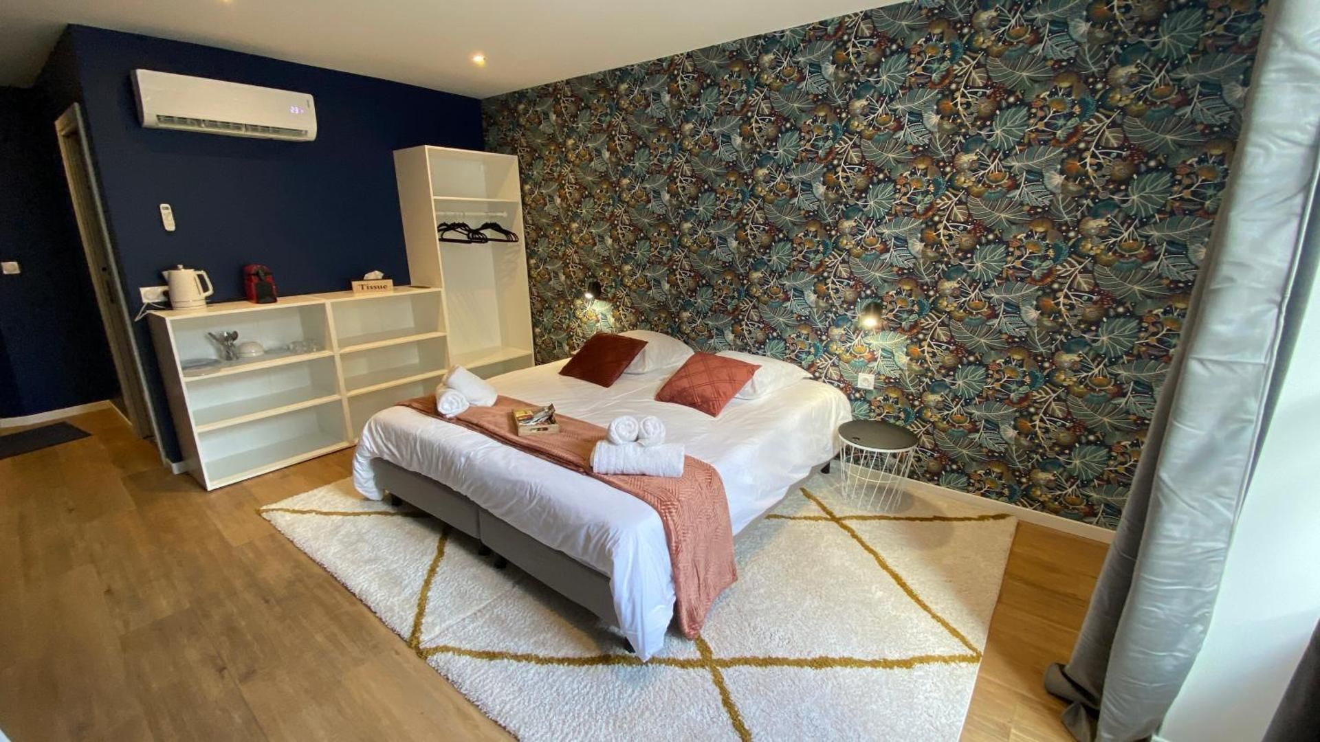 Superior King Room