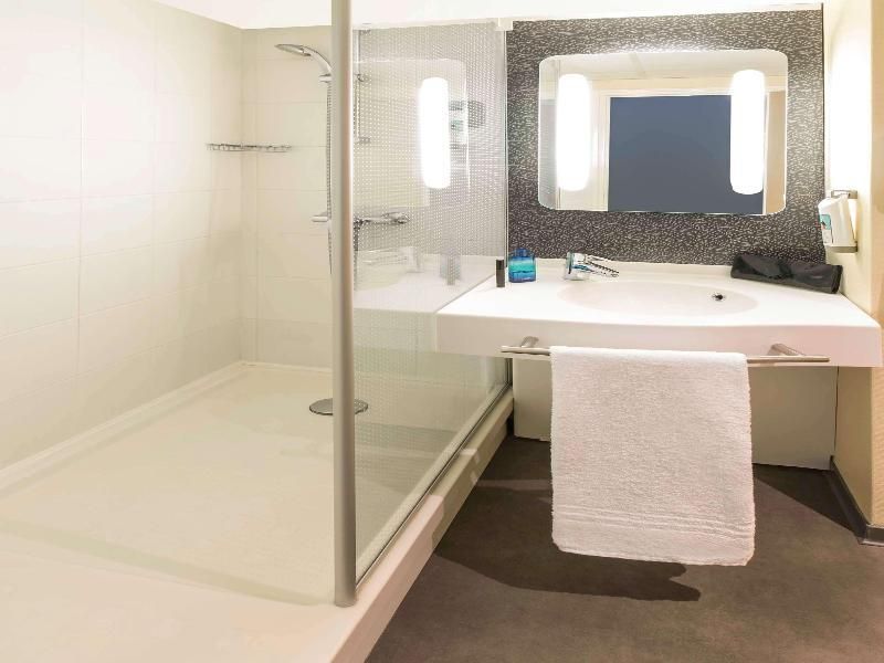 Standard Room with Two Single Beds