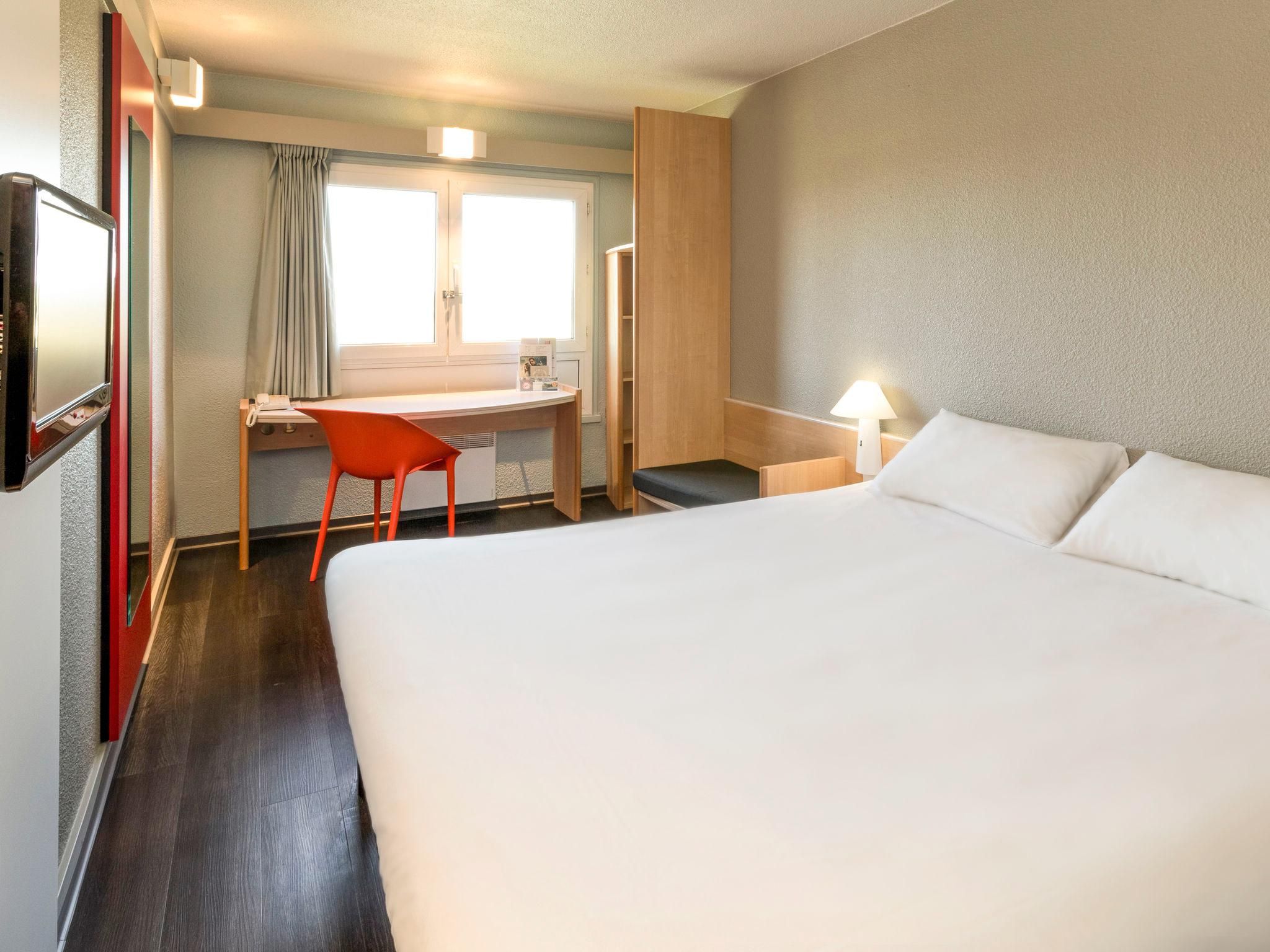 Standard Room with 1 Double Bed