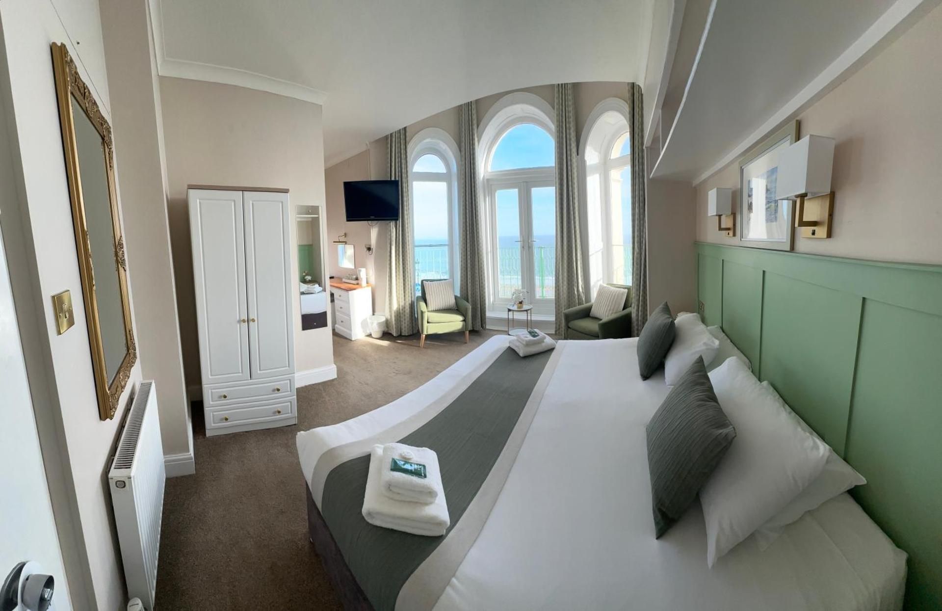 Deluxe Double or Twin Room