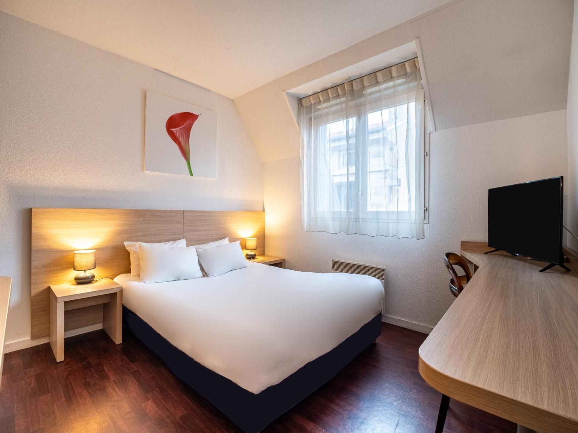 Studio (2 Adults)