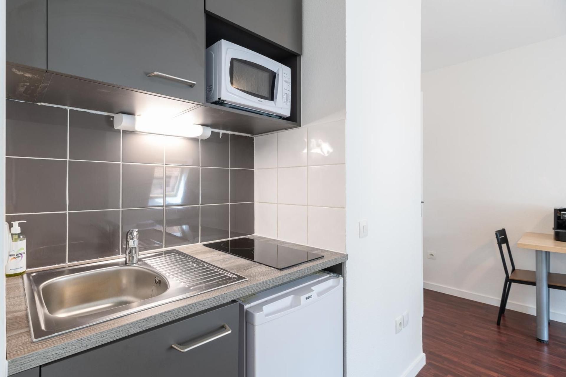 Superior One-Bedroom Apartment