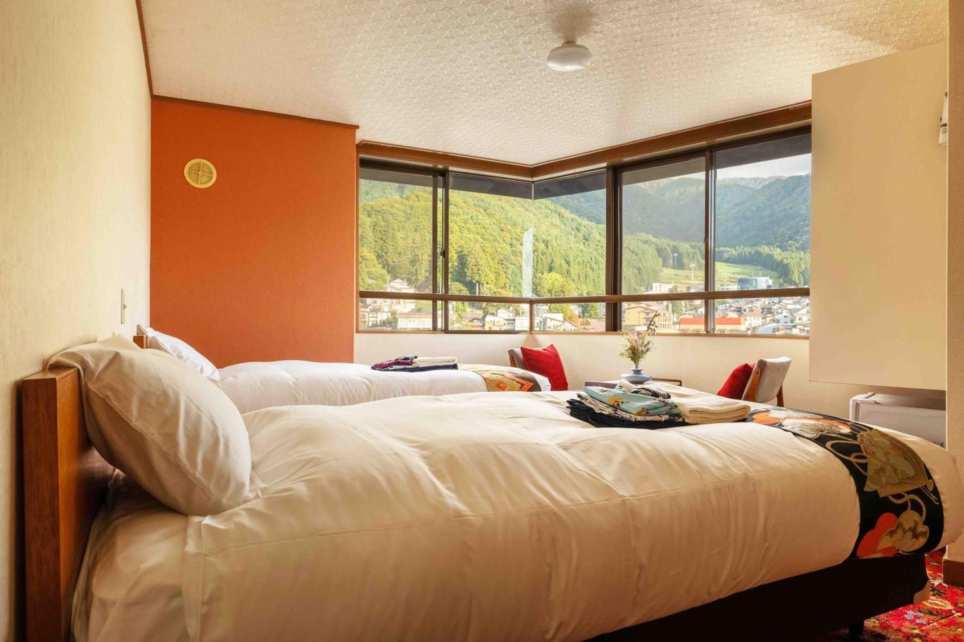 Twin Room with Private Bathroom