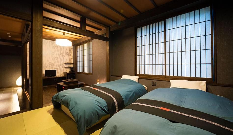 (306) Twin Room With Shared Bath