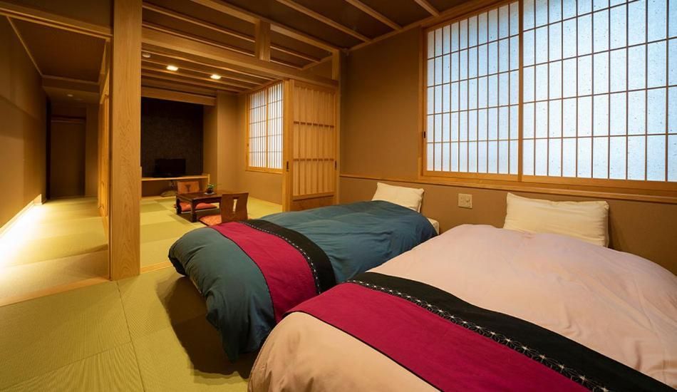 (206) Twin Room With Shared Bath