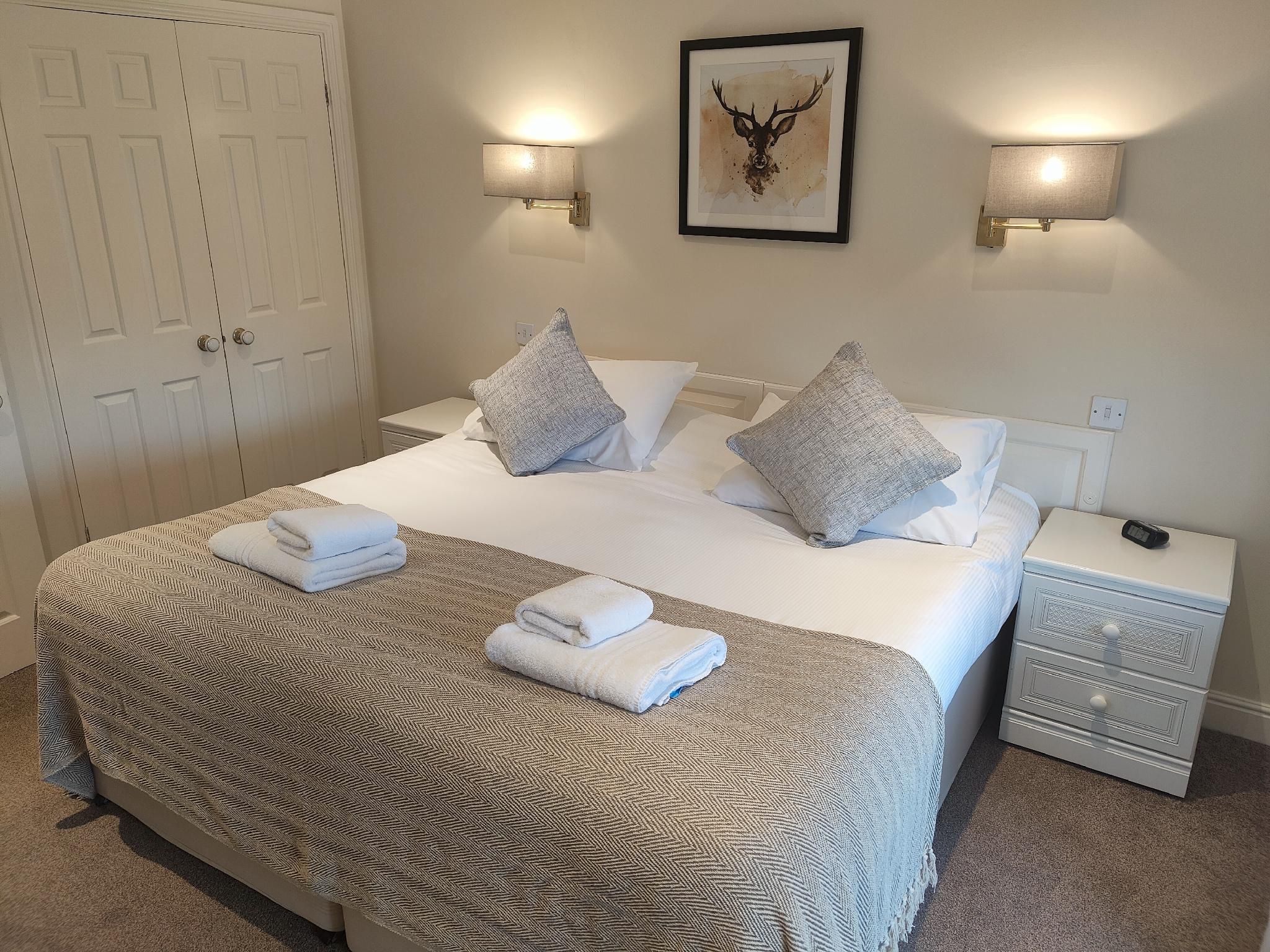 Cottage-Private Bathroom-DANBYDALE