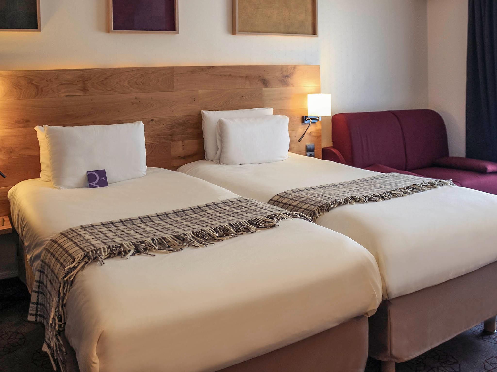 Standard Room With Twin Beds, Sofa And Balcony