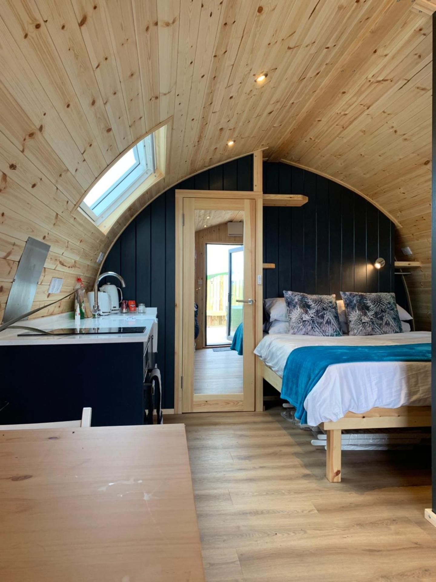 Deluxe King Suite