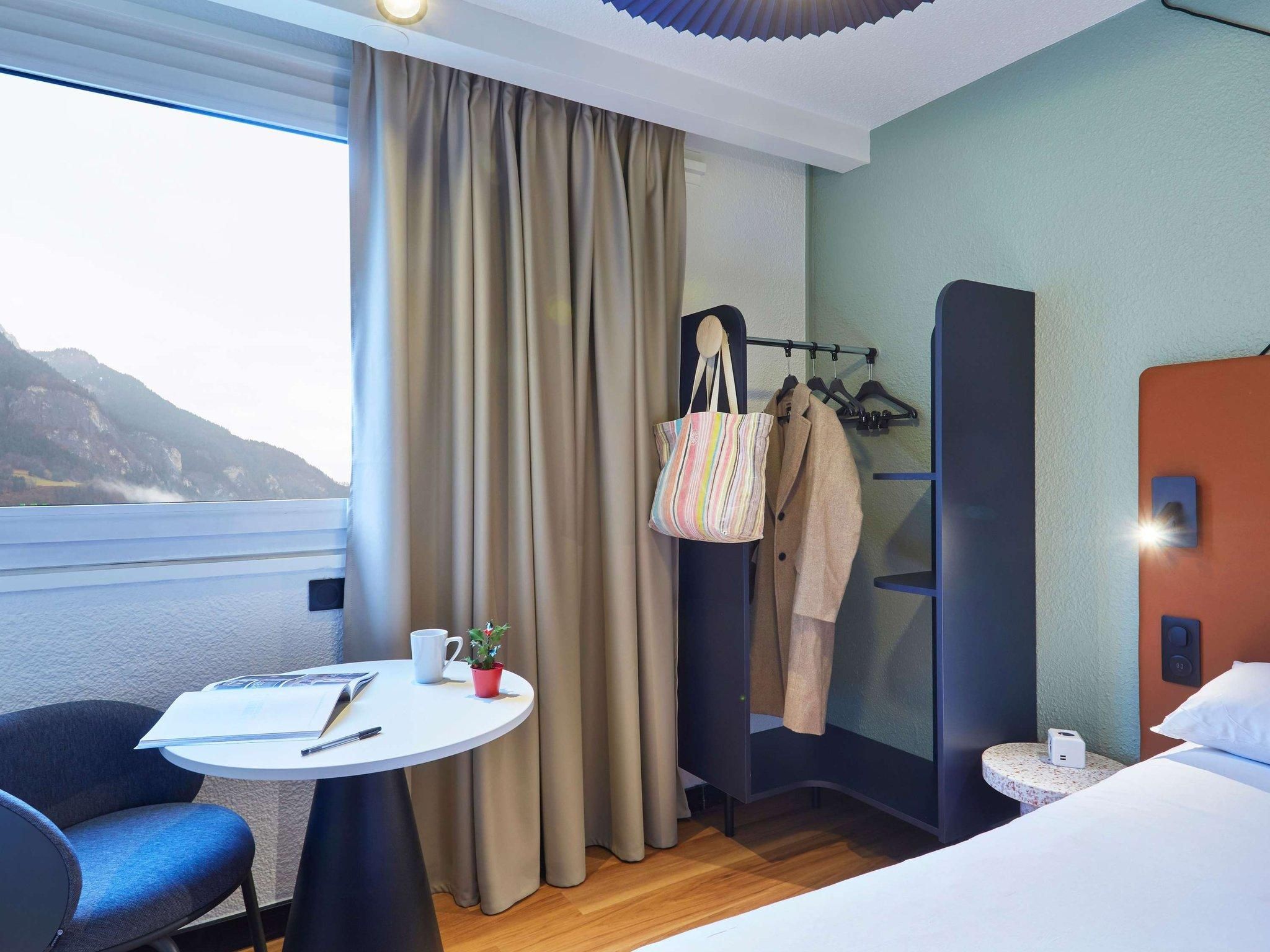 ibis Sallanches Porte du Mont-Blanc Standard Room with two single beds 3