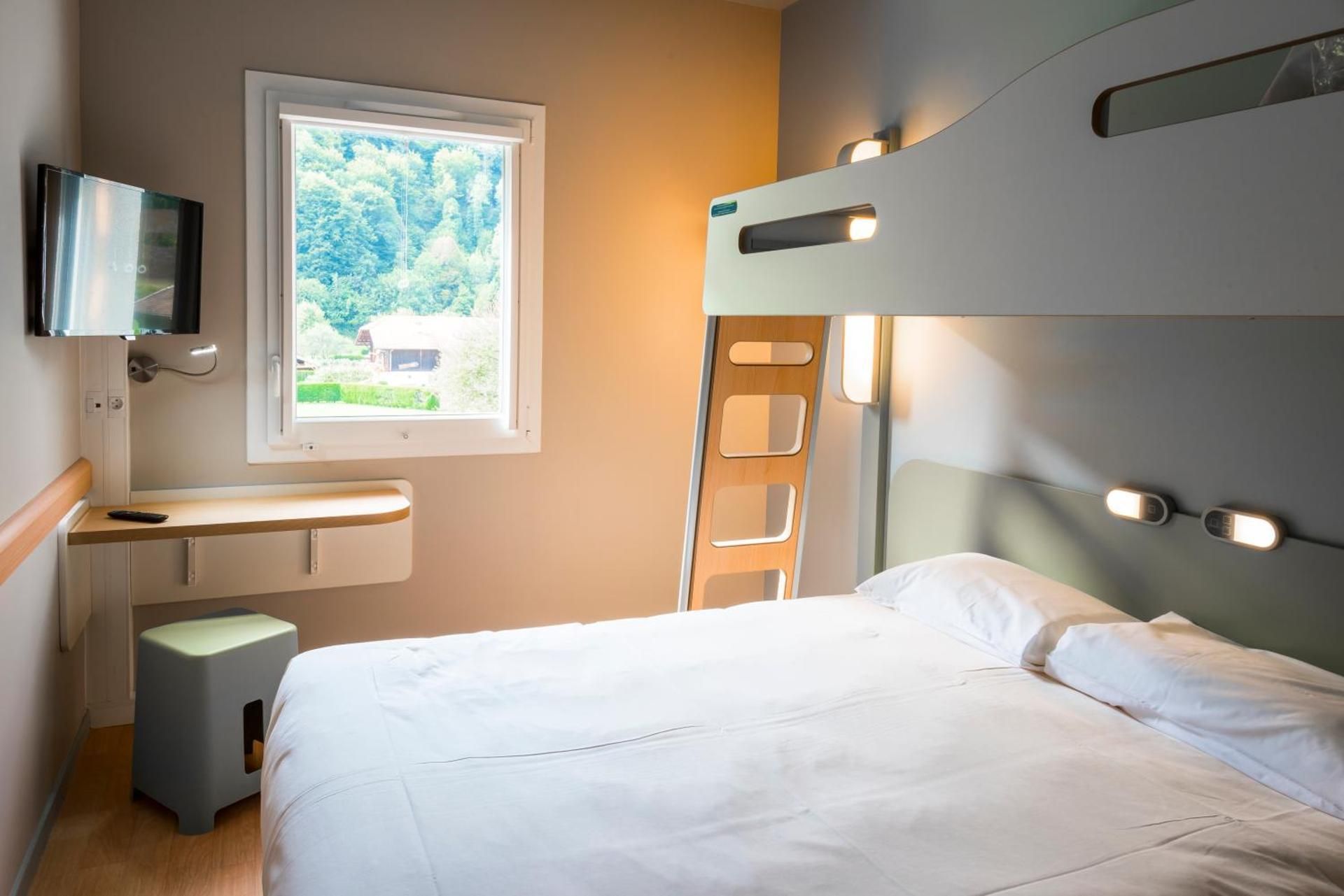 Triple Room with Bunk Bed
