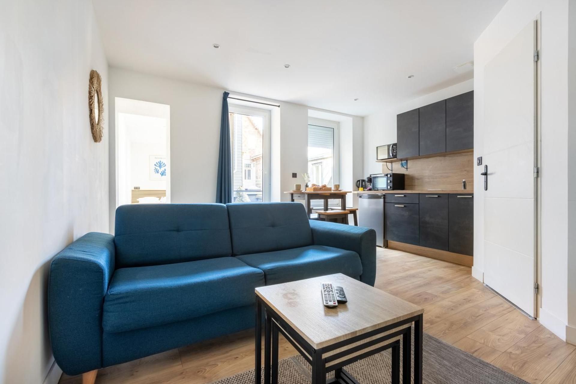 One-Bedroom Apartment