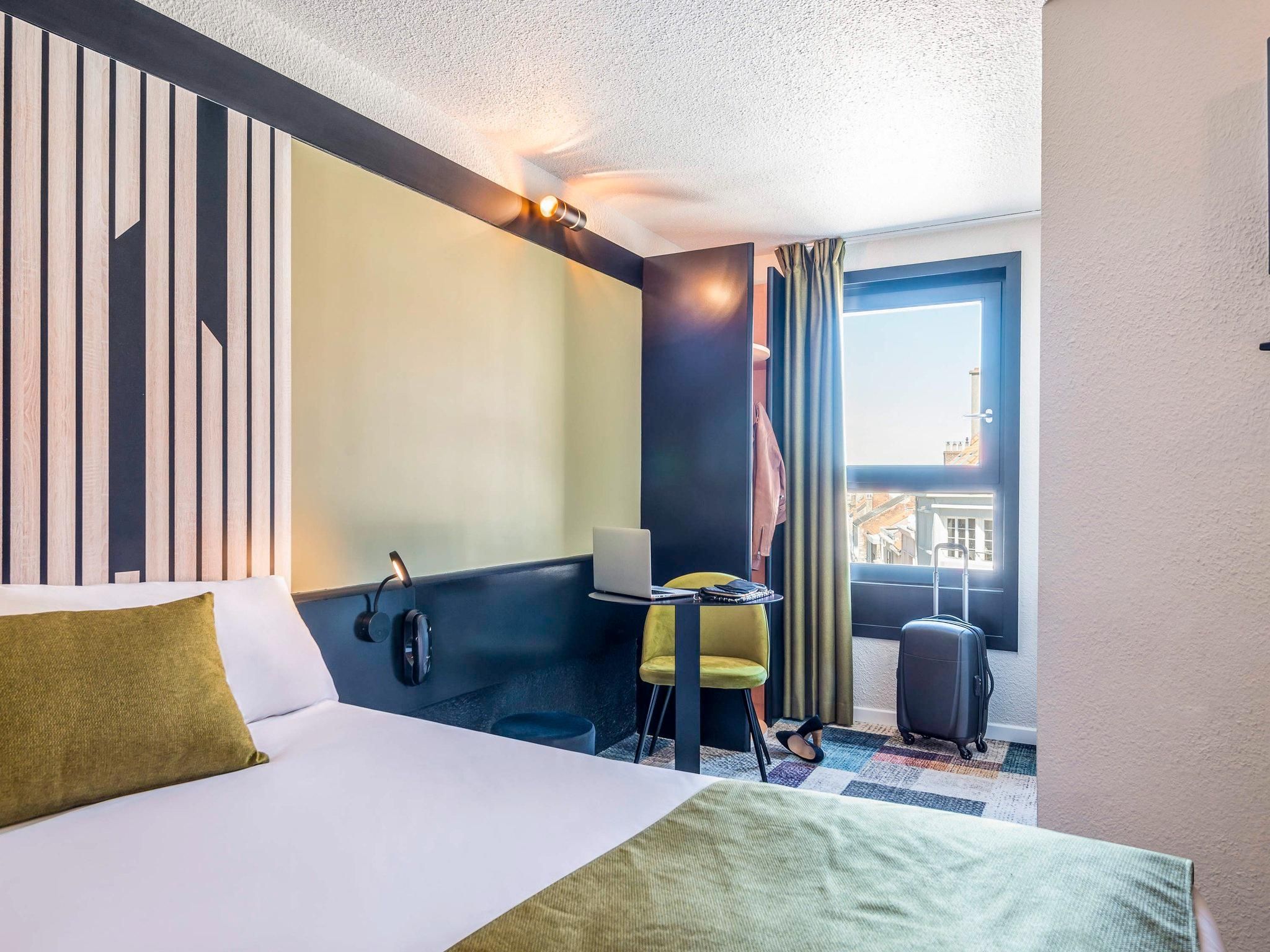 Standard Room with 1 double bed