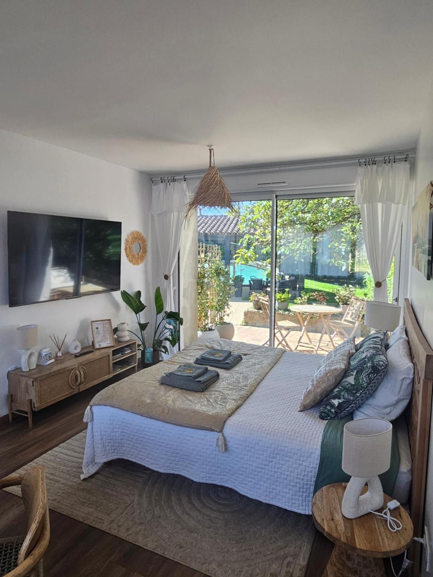 Double Room with Pool View