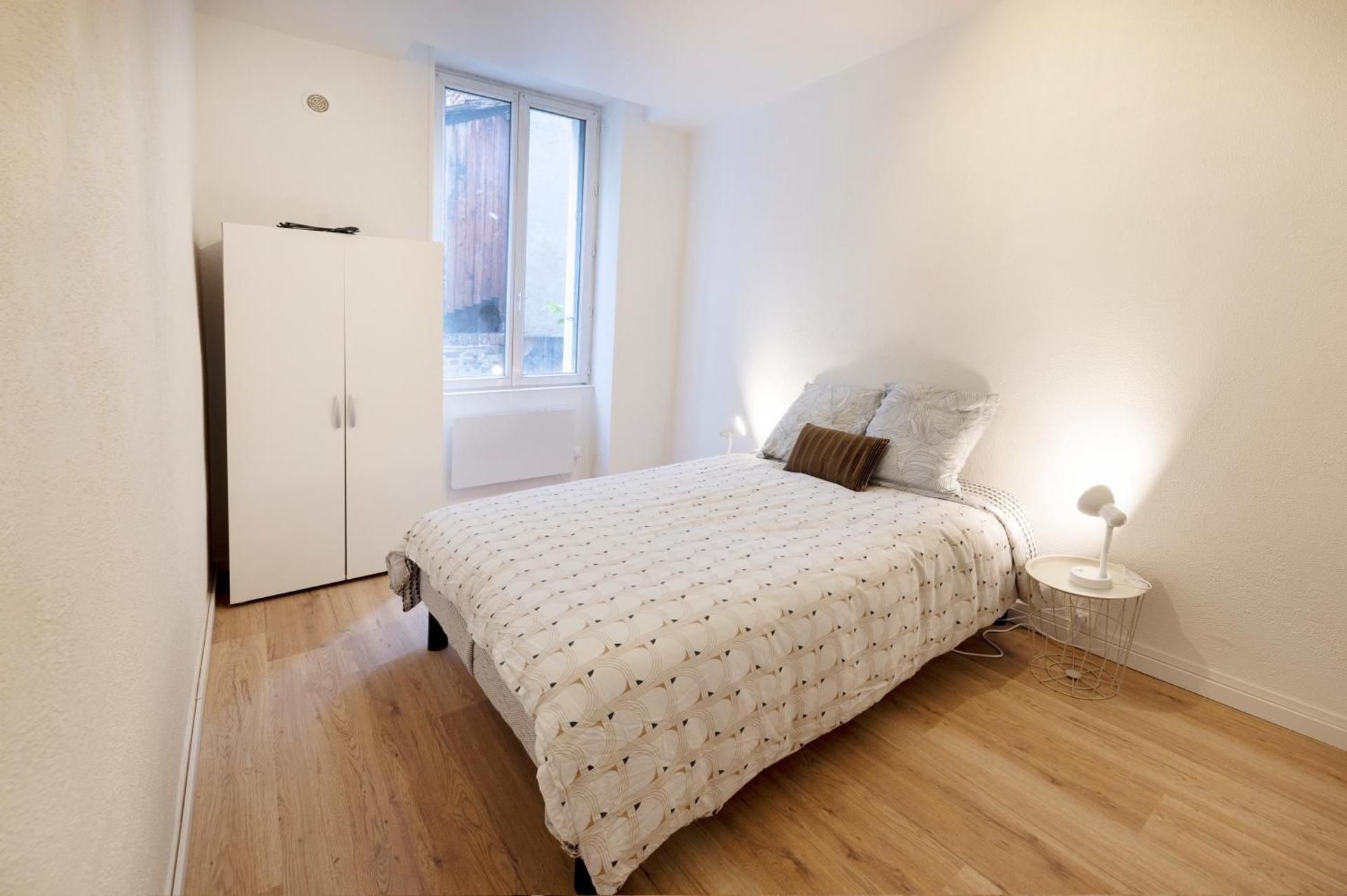 One-Bedroom Apartment with Garden View