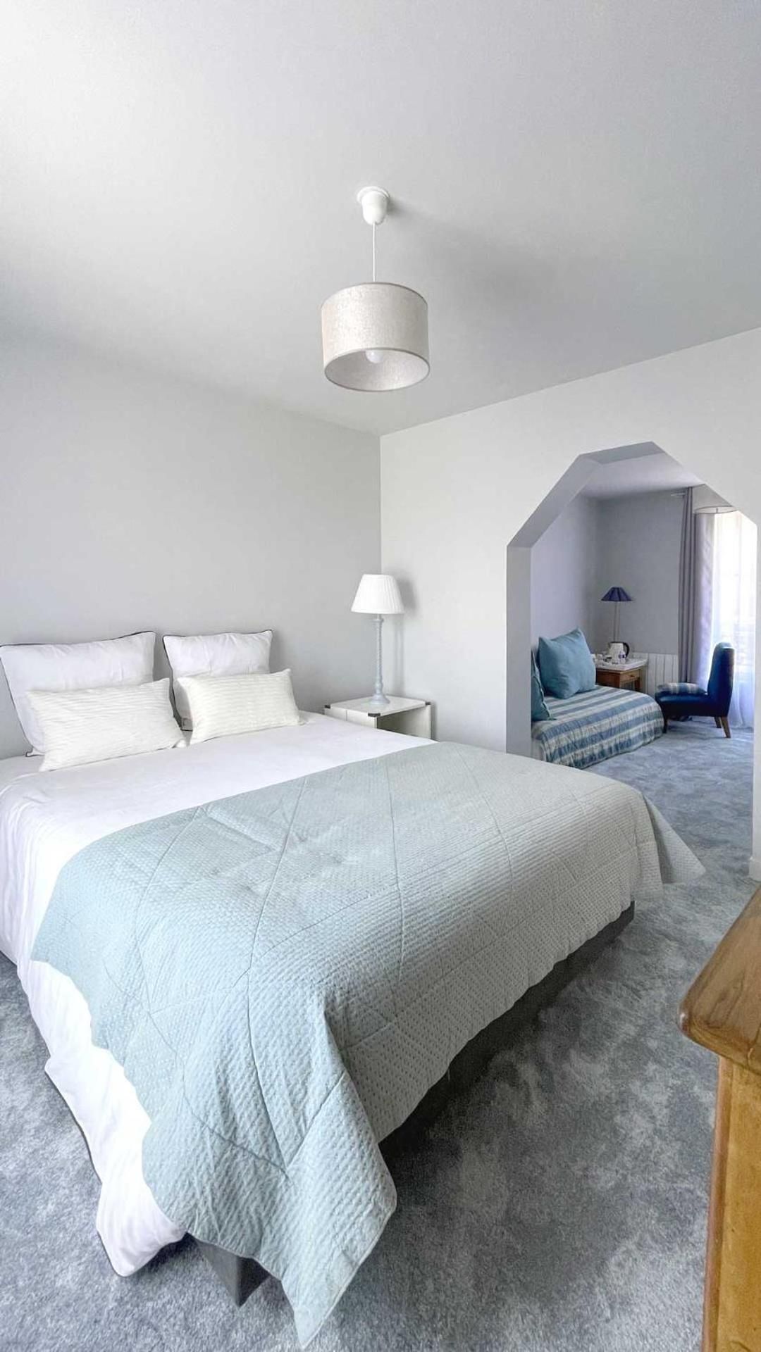 Standard Double Suite