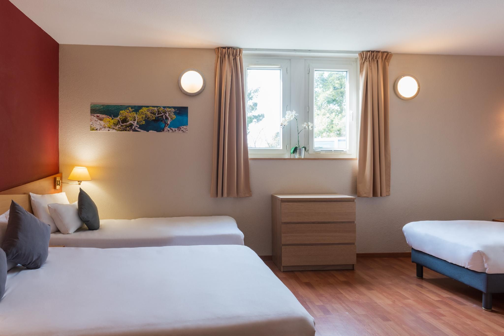 The Originals City, Hôtel Marseille Aéroport Family