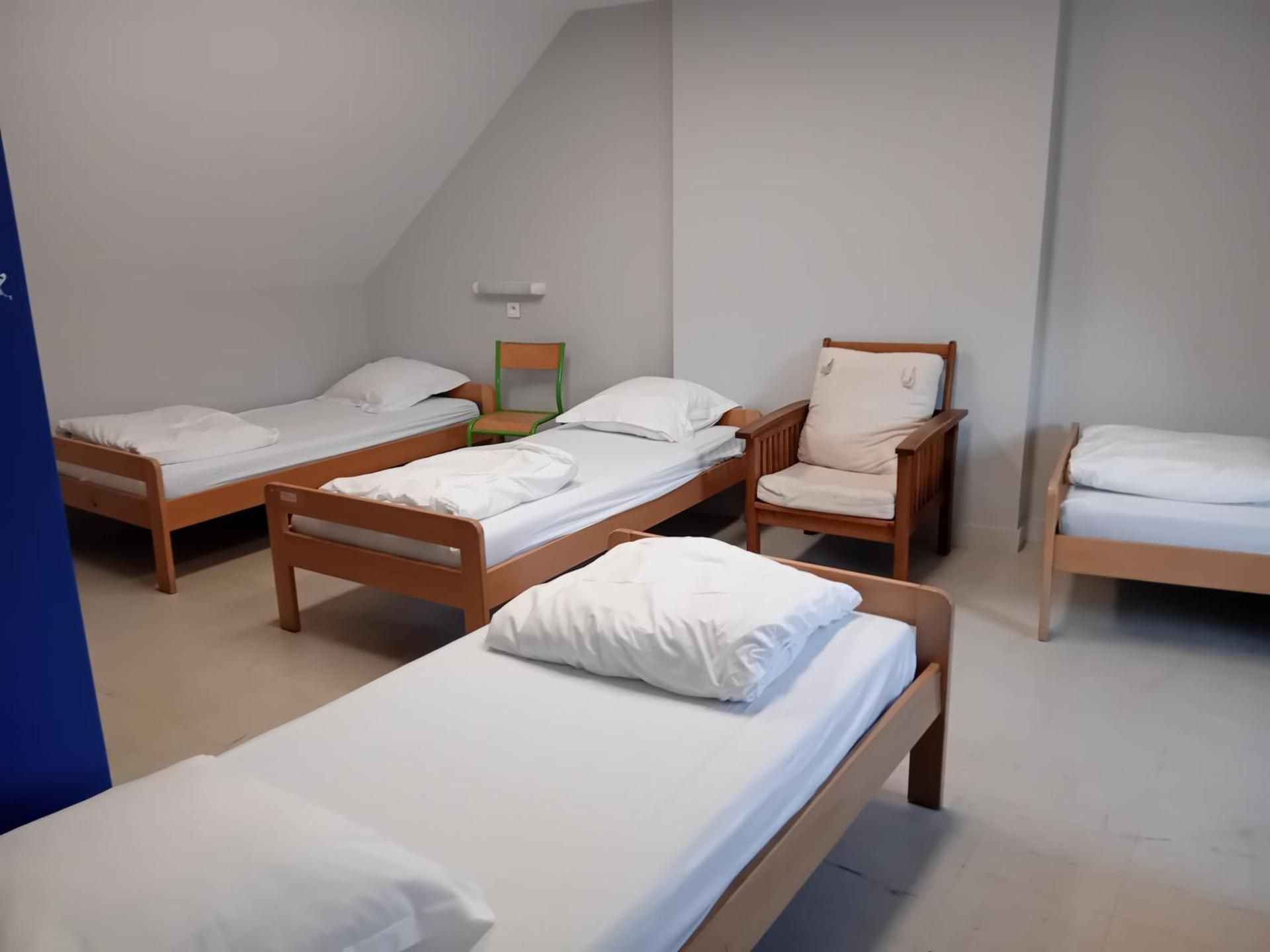6-Bed Mixed Dormitory Room