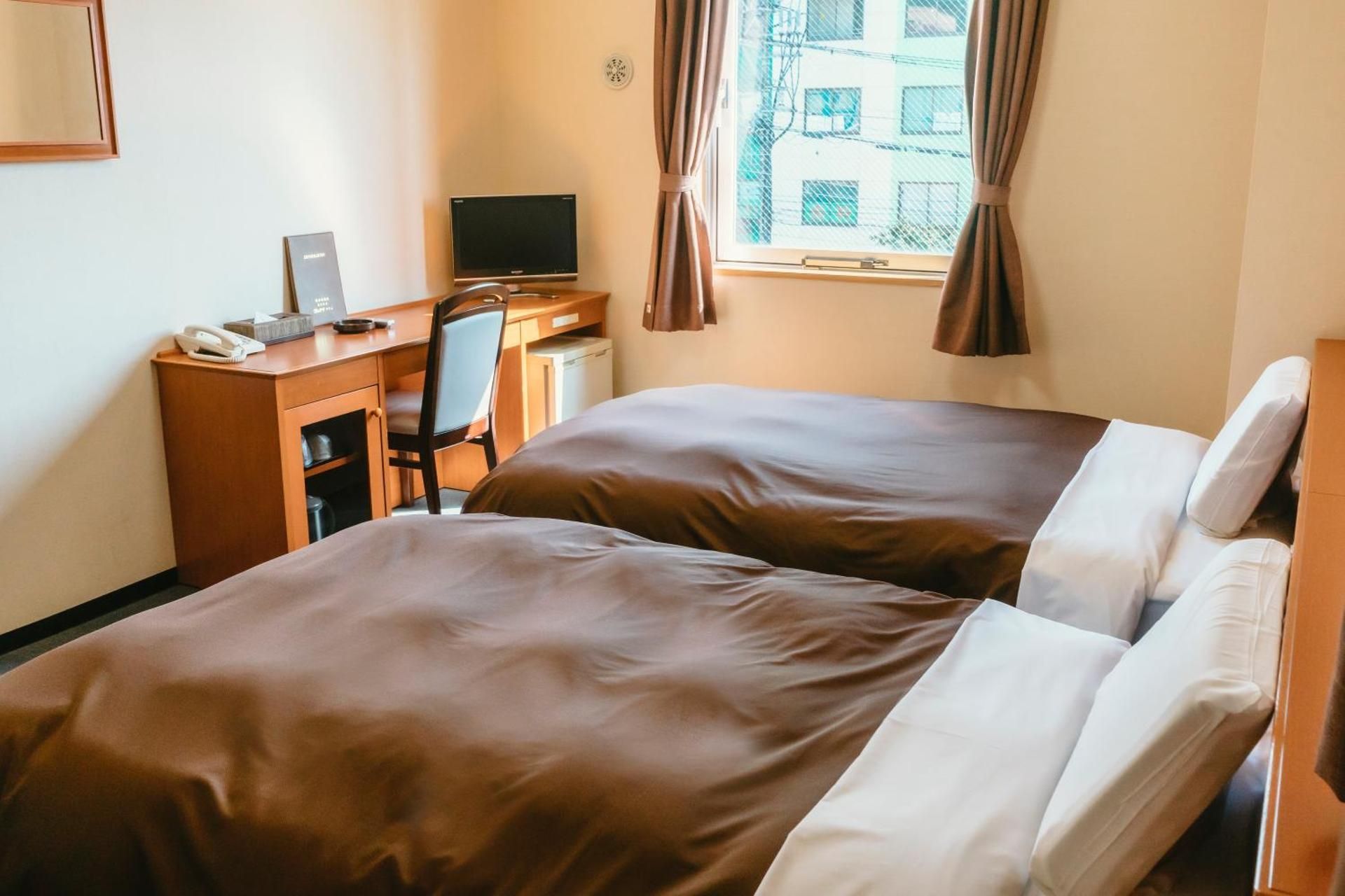 Twin Room with Private Bathroom