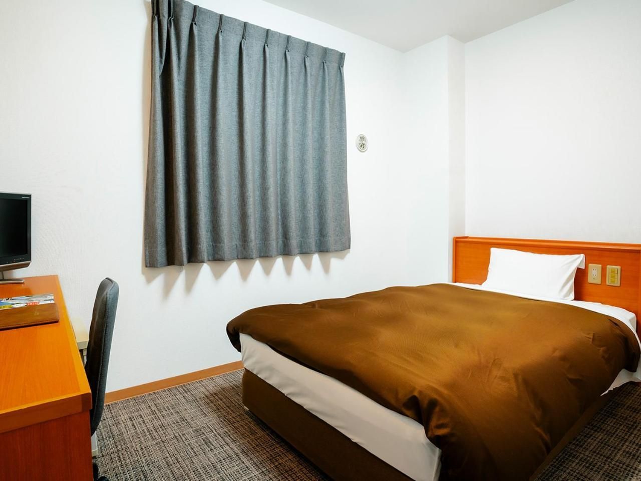Single Room With Private Bathroom