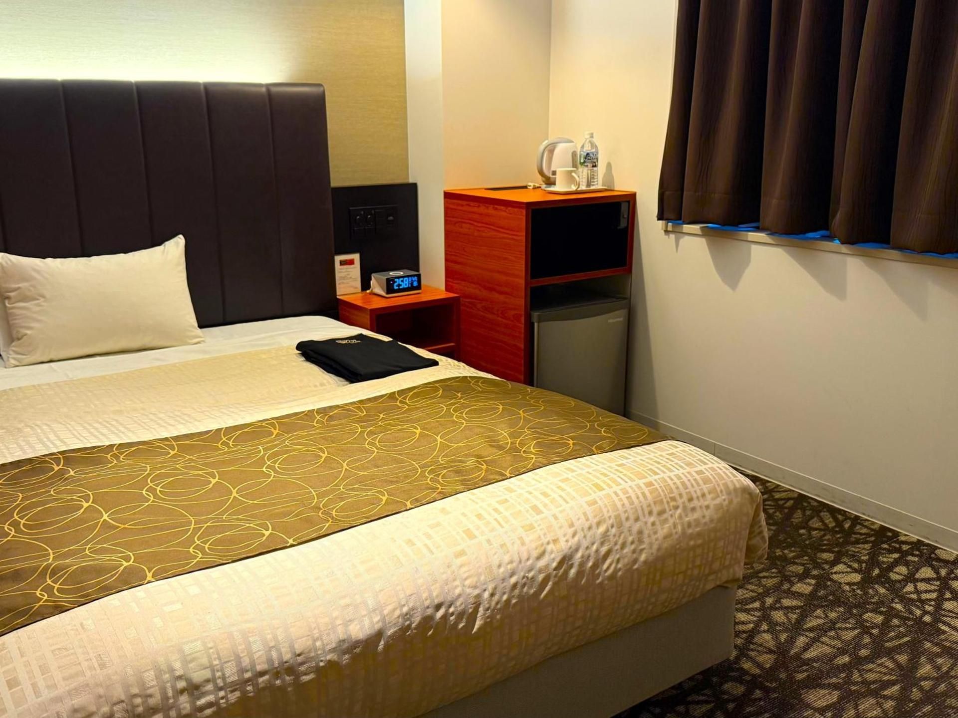Standard Single Room - Electronic Cigarette Only