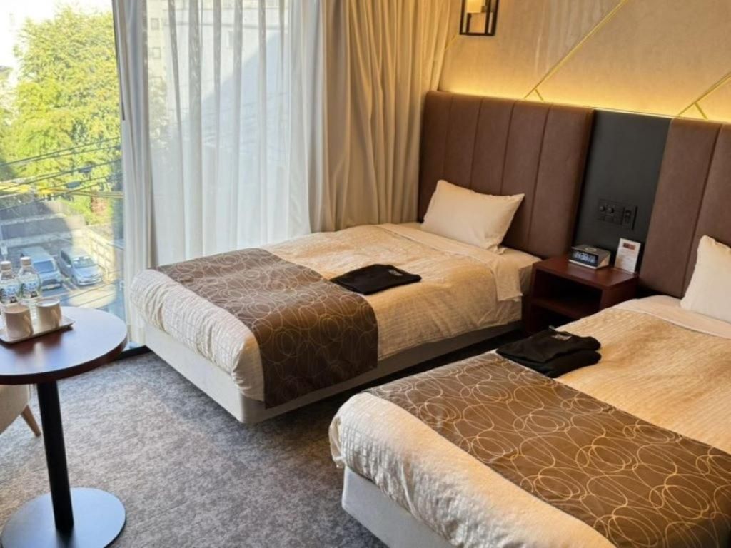 Room Selected at Check-In (1 Adult) - Non-Smoking