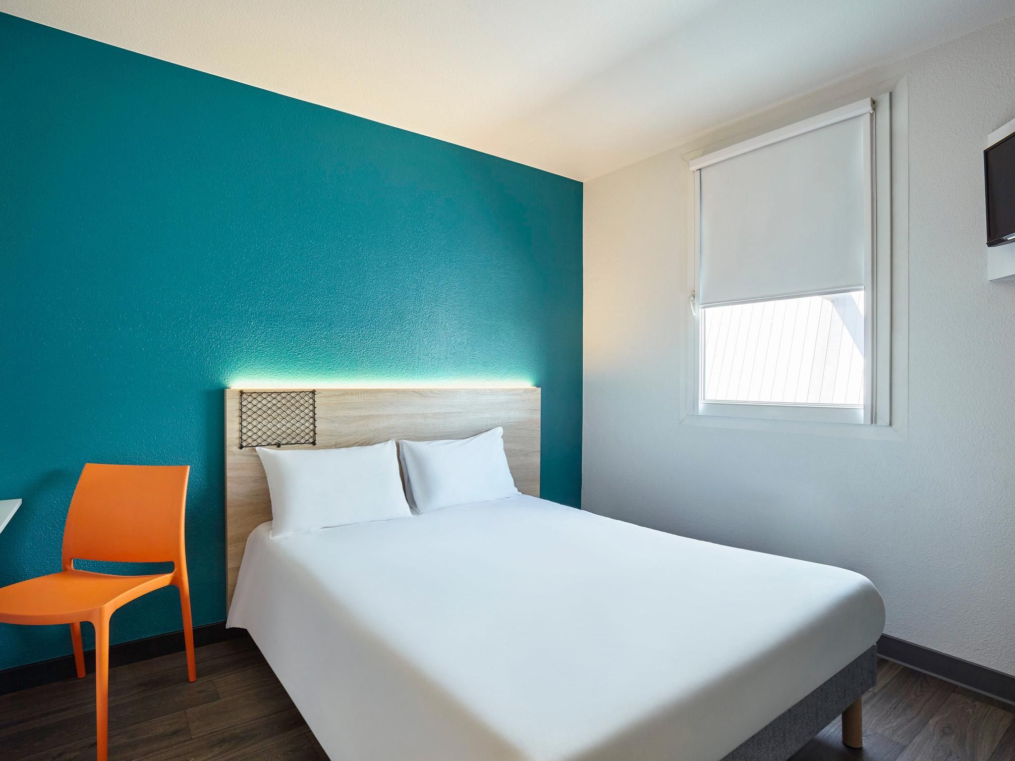 Cabrio room: 1 double bed with bathroom