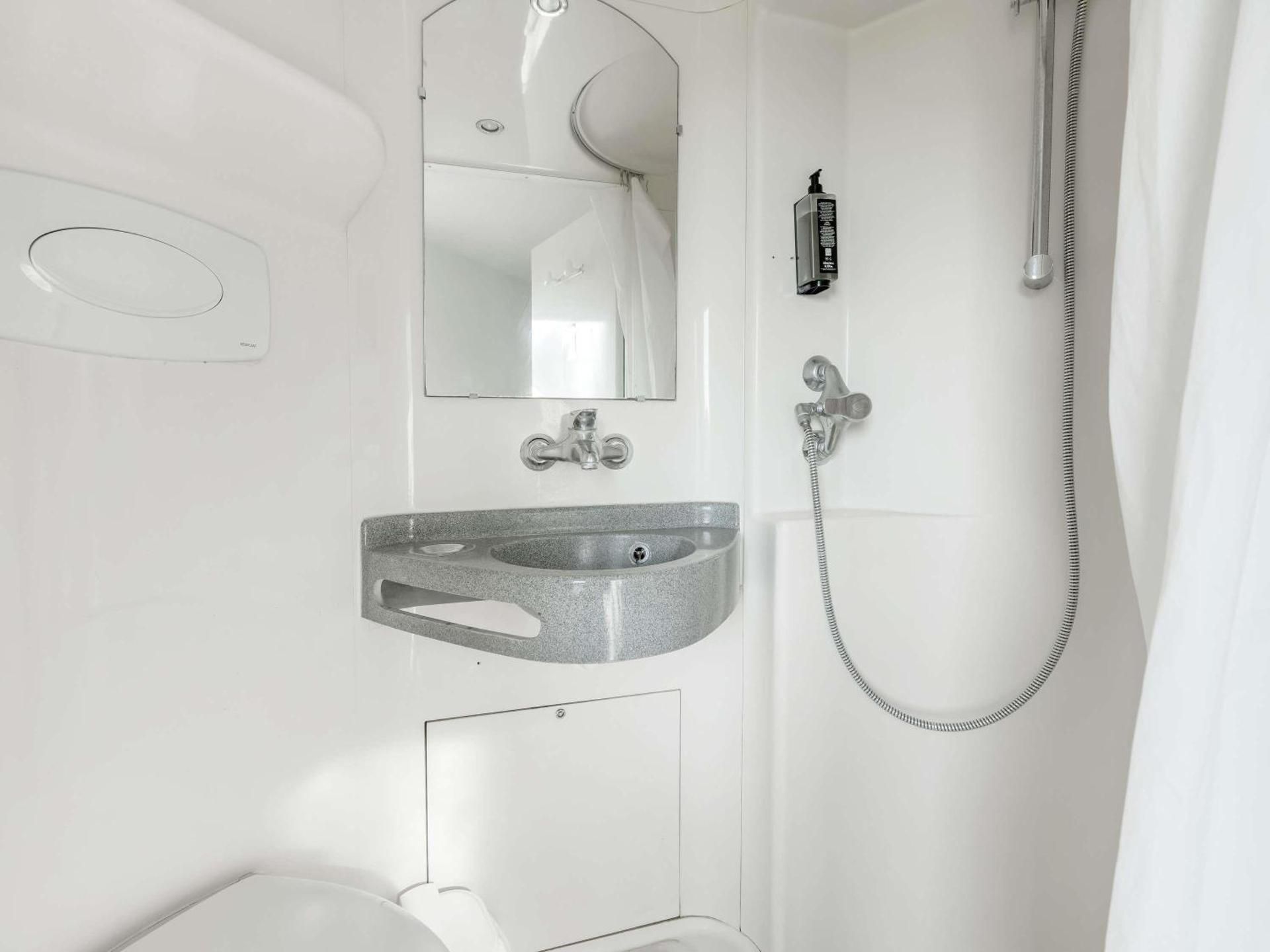 Cabrio room: 1 double bed with bathroom