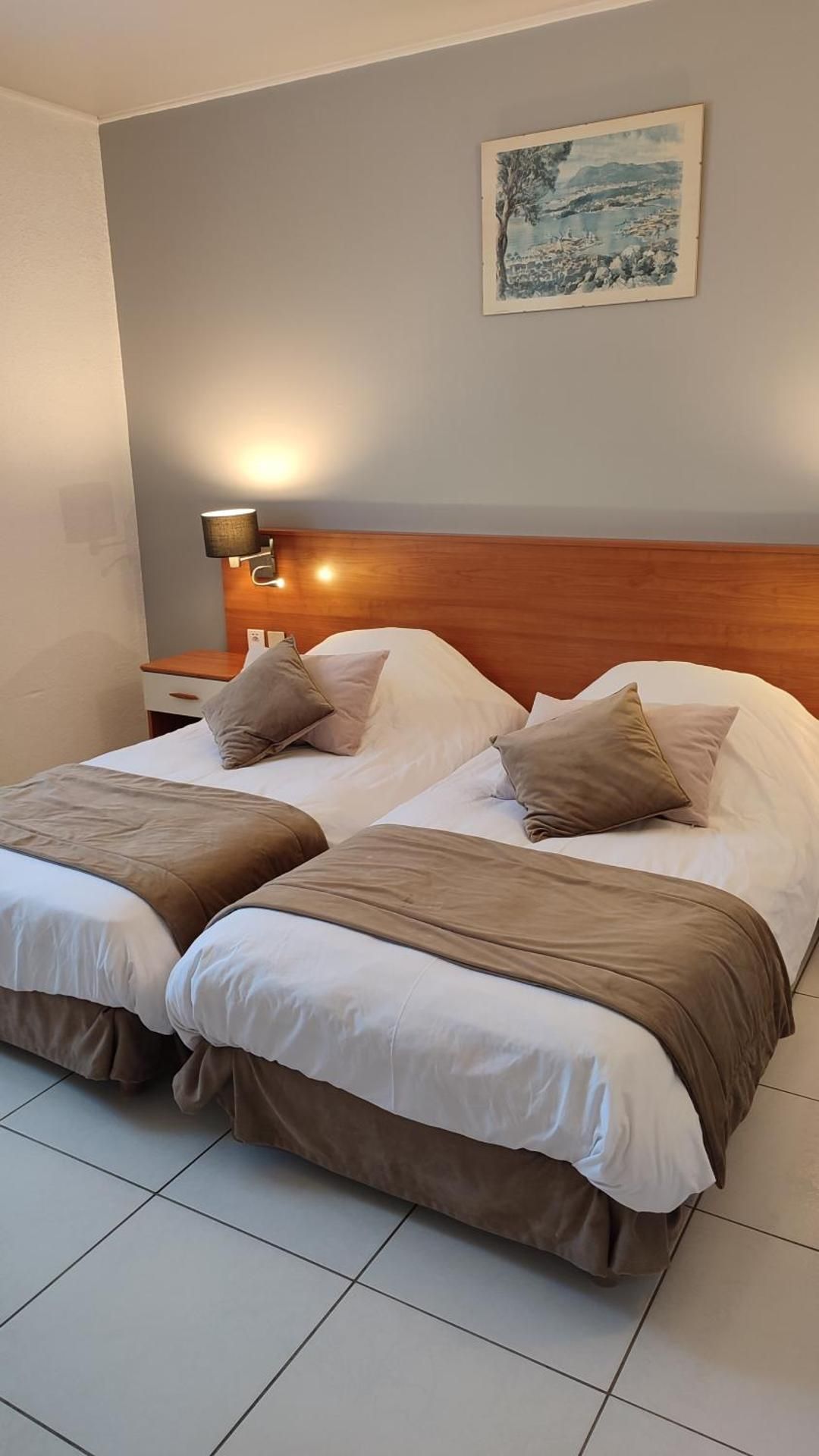 Twin Room - Courtyard View