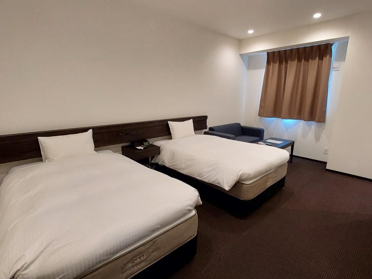 Twin Room with Shower