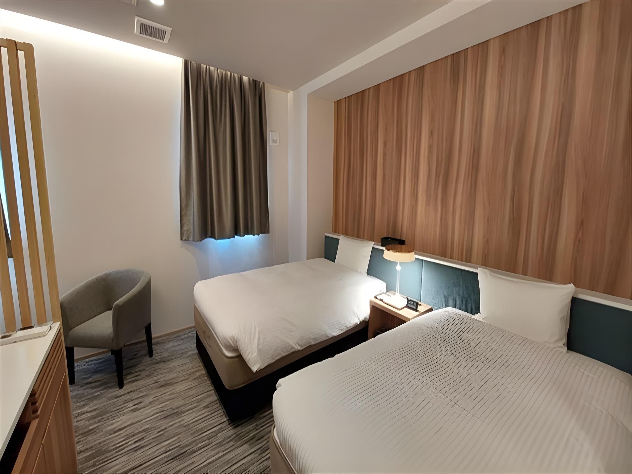 Superior Twin Room with Private Bath