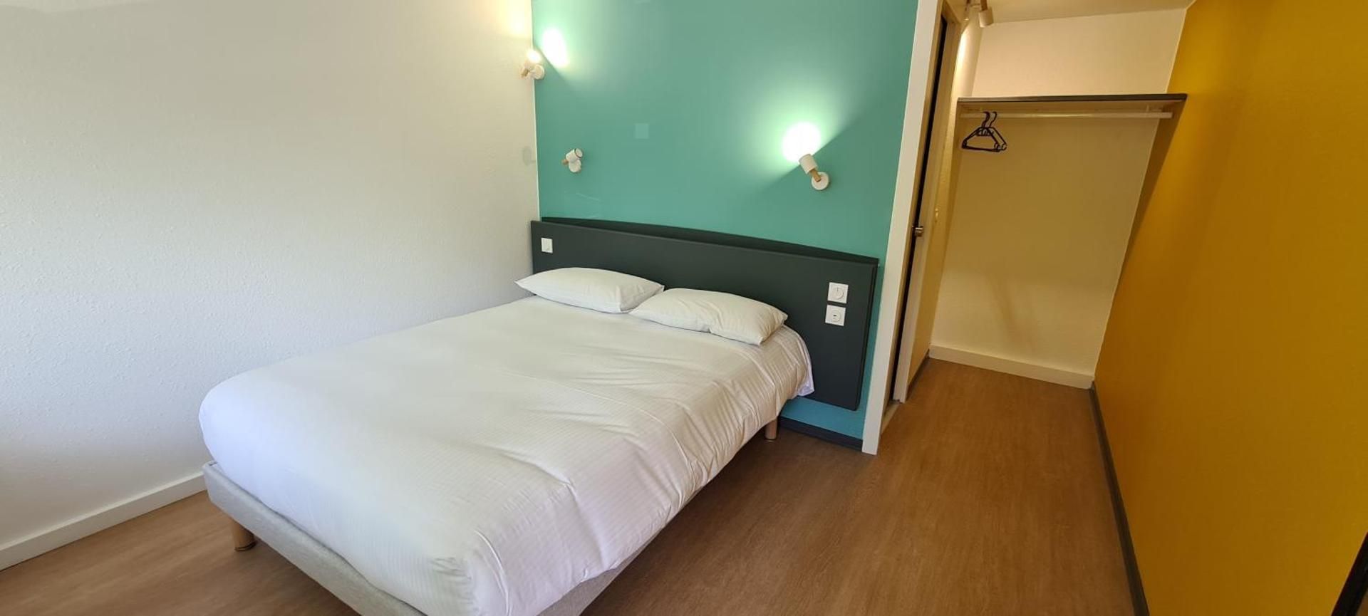 Standard - 1 Double Bed