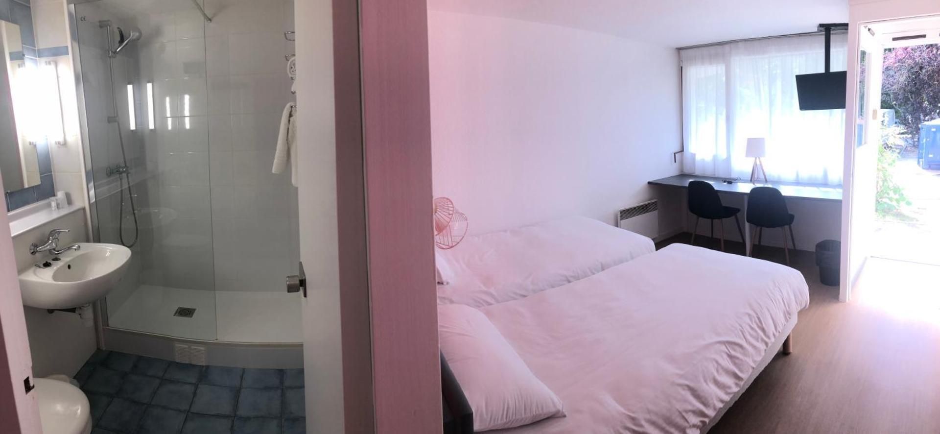 Standard - 2 Single Beds