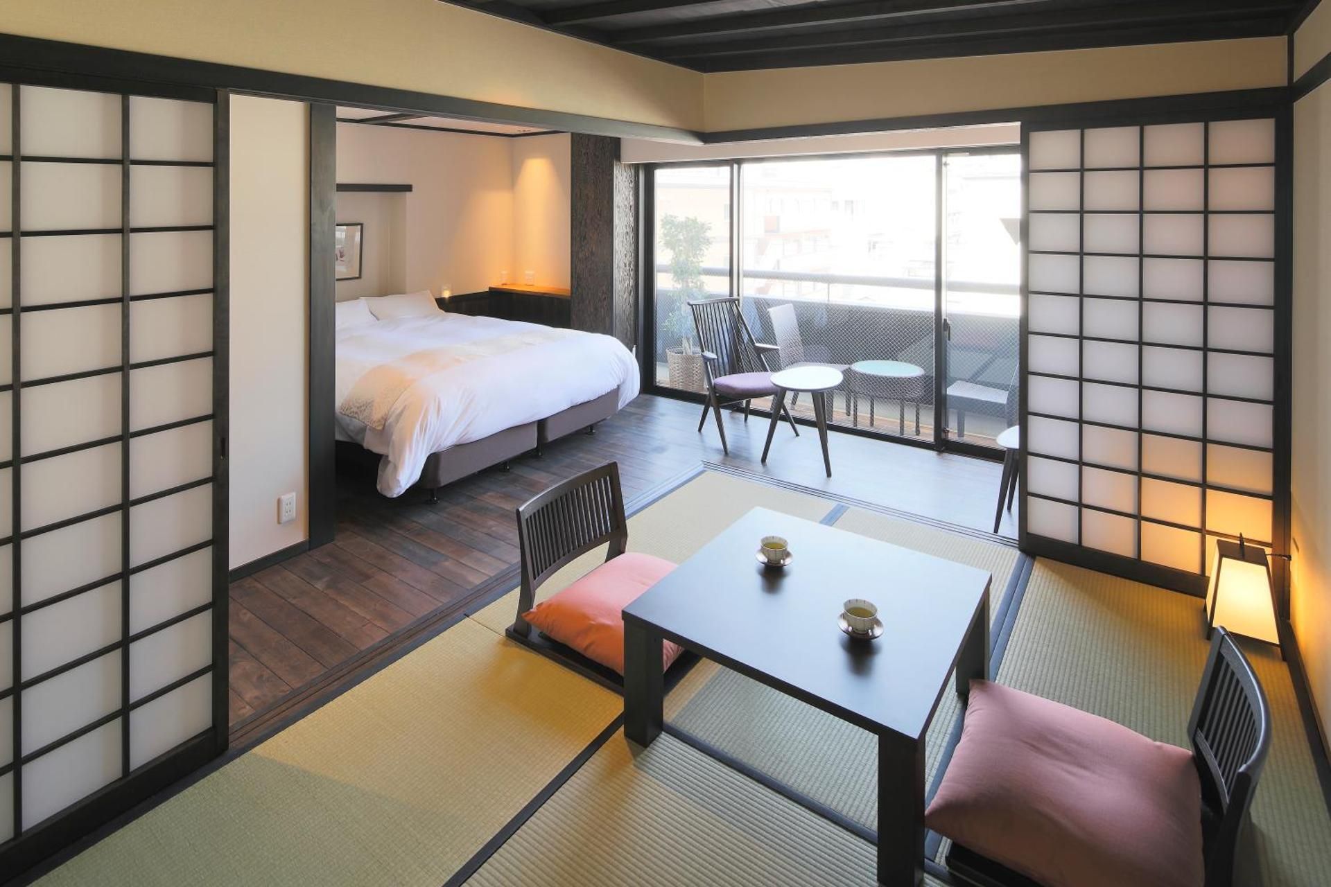 Junior Suite with Queen Bed