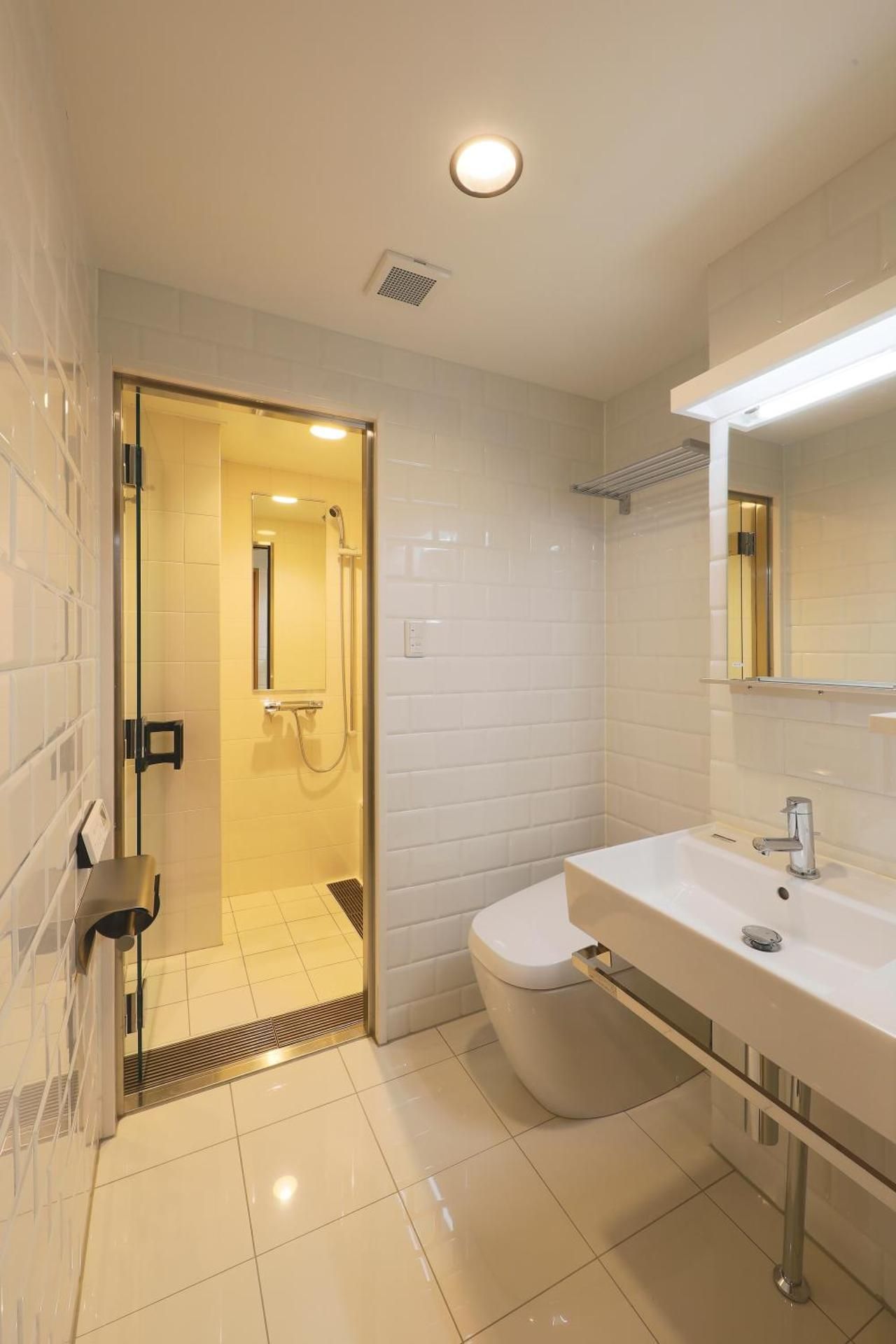 Junior Suite with Queen Bed