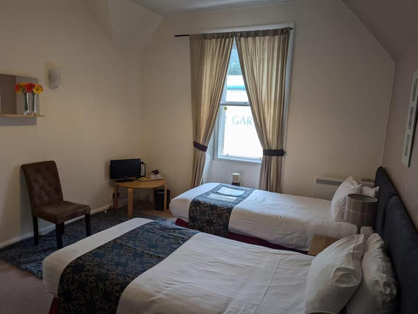 Double or Twin Room with Private Bathroom