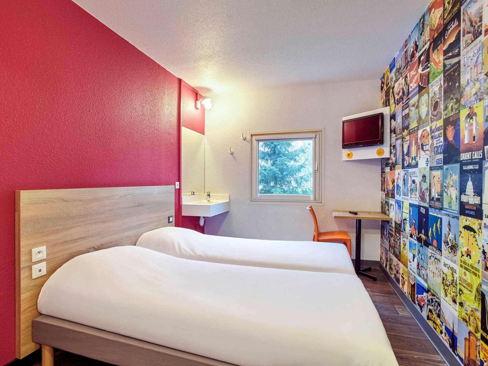 Side-Car room for up to 2 with shared bathroom facilities