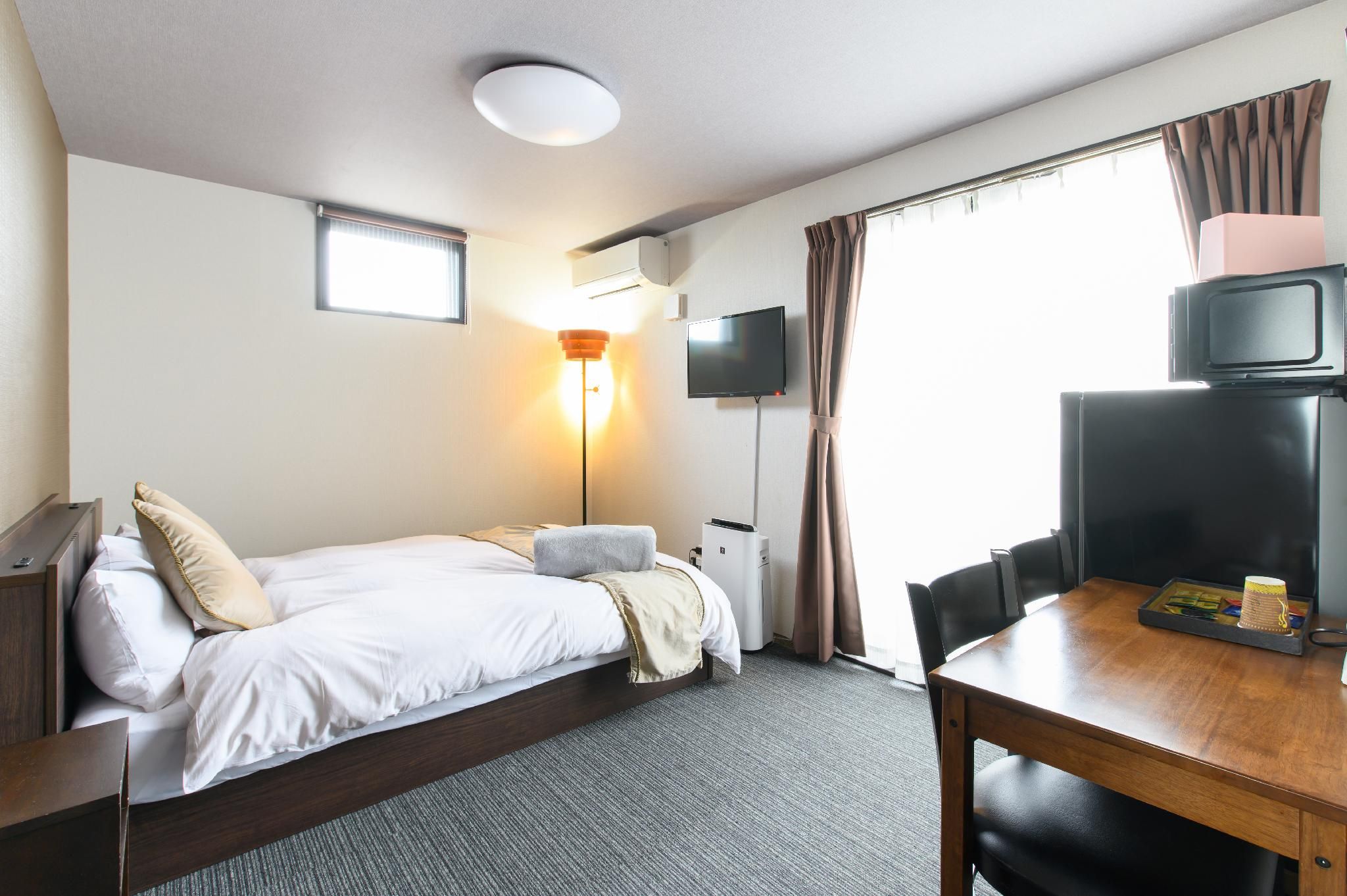 Standard Double Room with Window