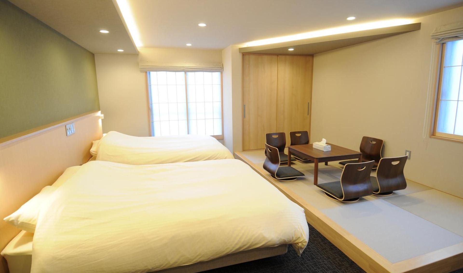 Deluxe Suite