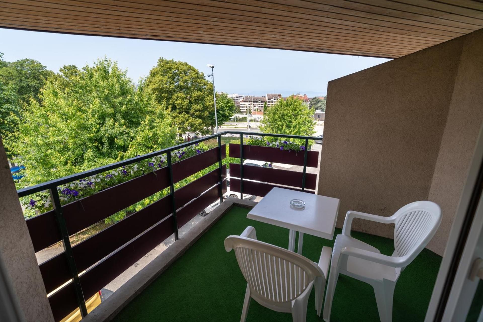 Balcony Room