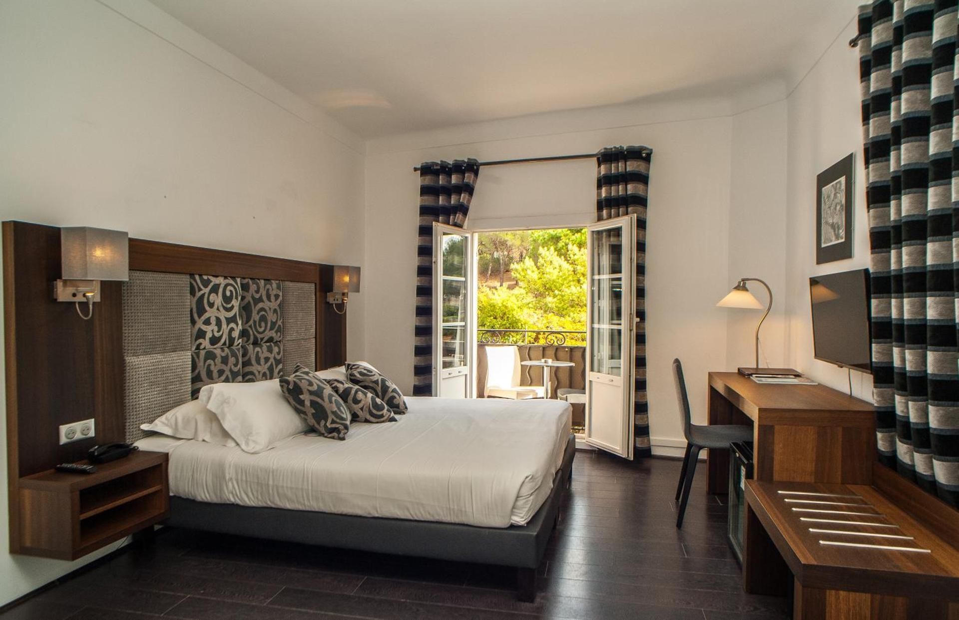 Superior Double Room with Balcony