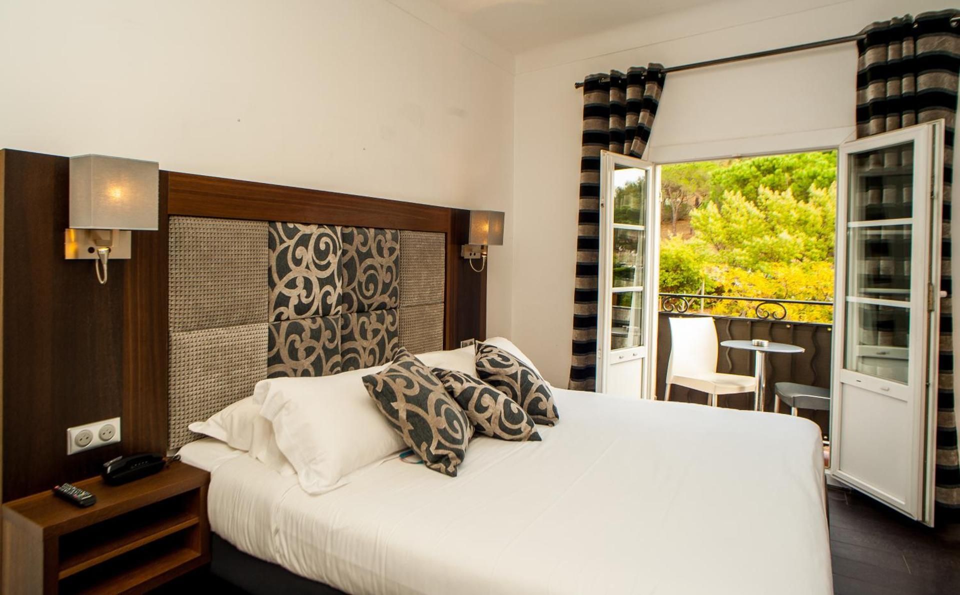 Superior Double Room with Balcony