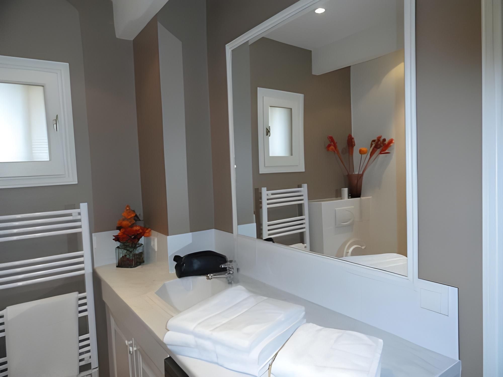 Suite Two Connecting Rooms with Terrace