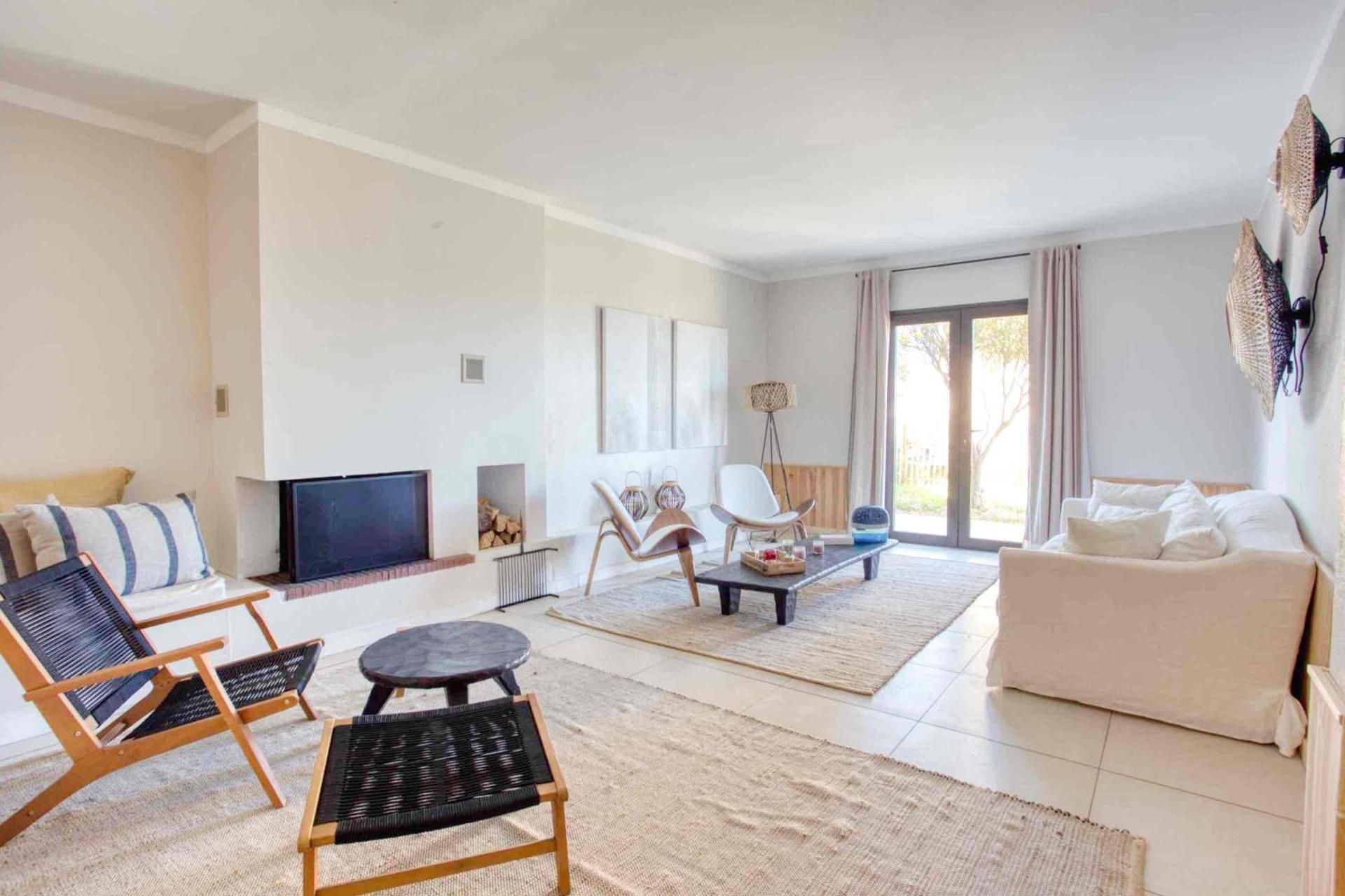 Apartment with Sea View and Air-Conditioning