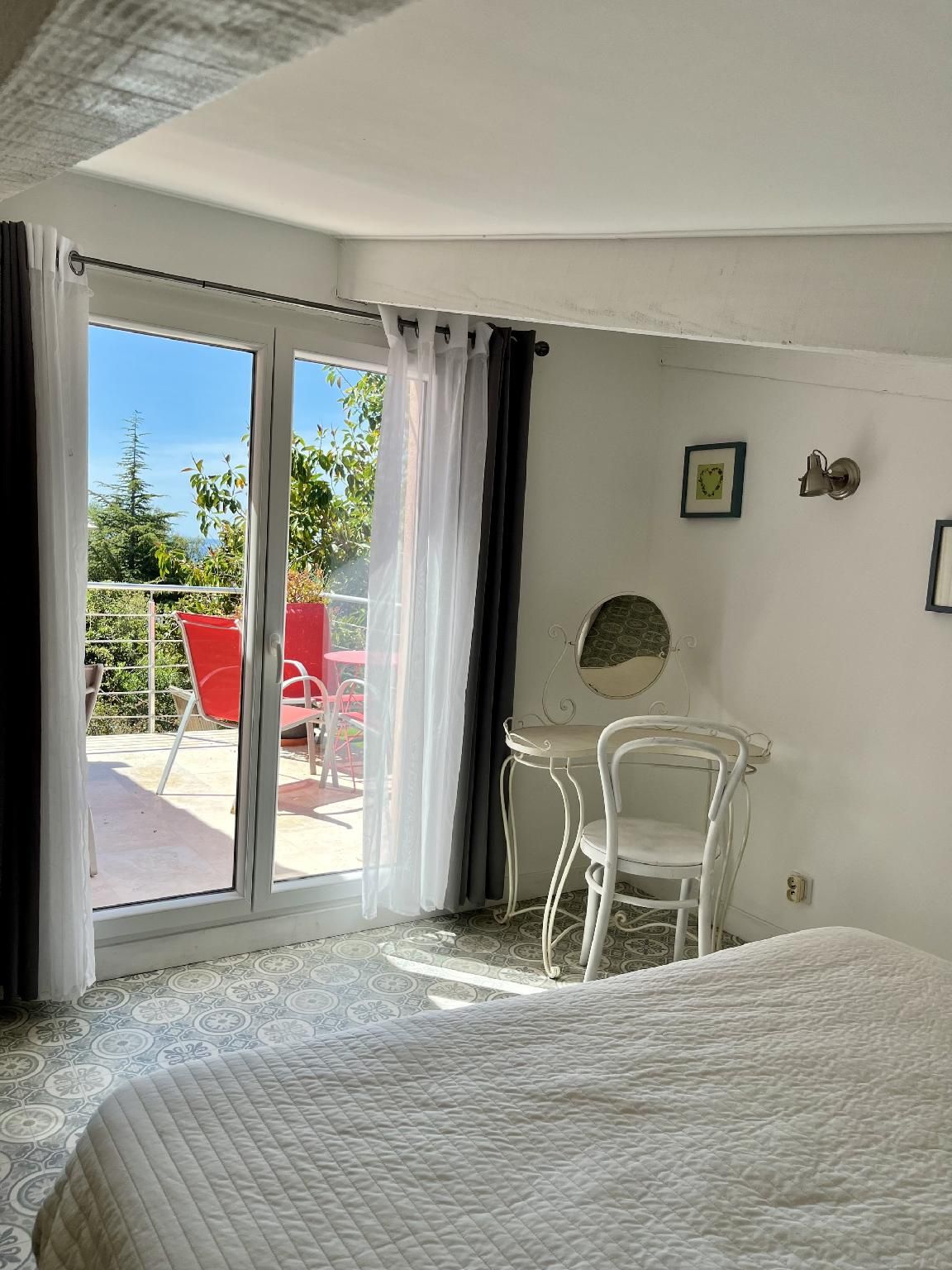 Appartement-Standard-Salle de bain privée séparée-Vue mer