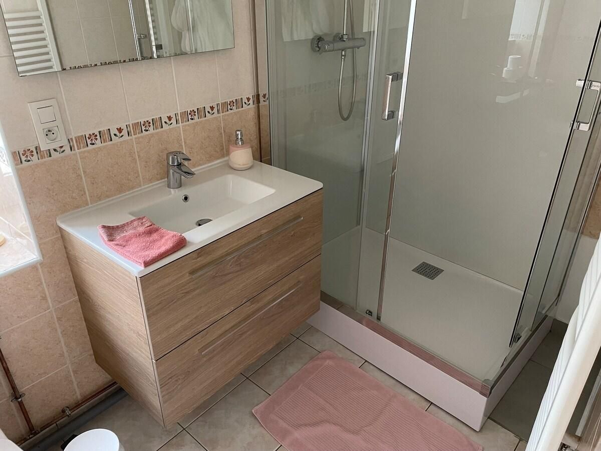 Appartement-Salle de bain privée séparée
