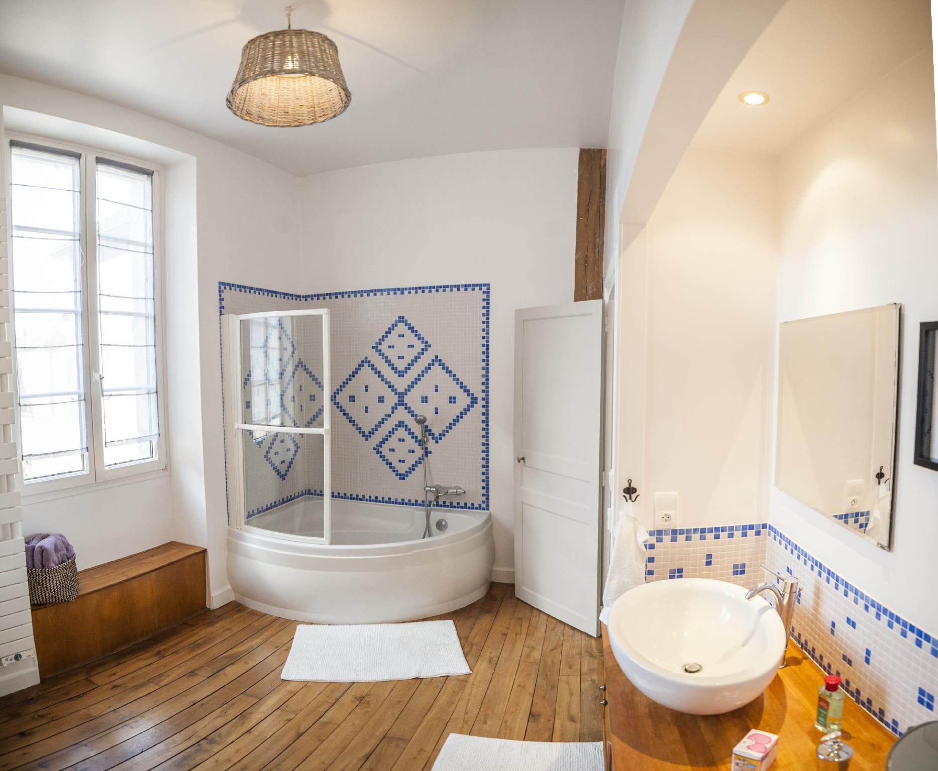 Maison des 7 lieux 7 Lieux-Maison-d'exception-Salle de bain-Vue historique 2