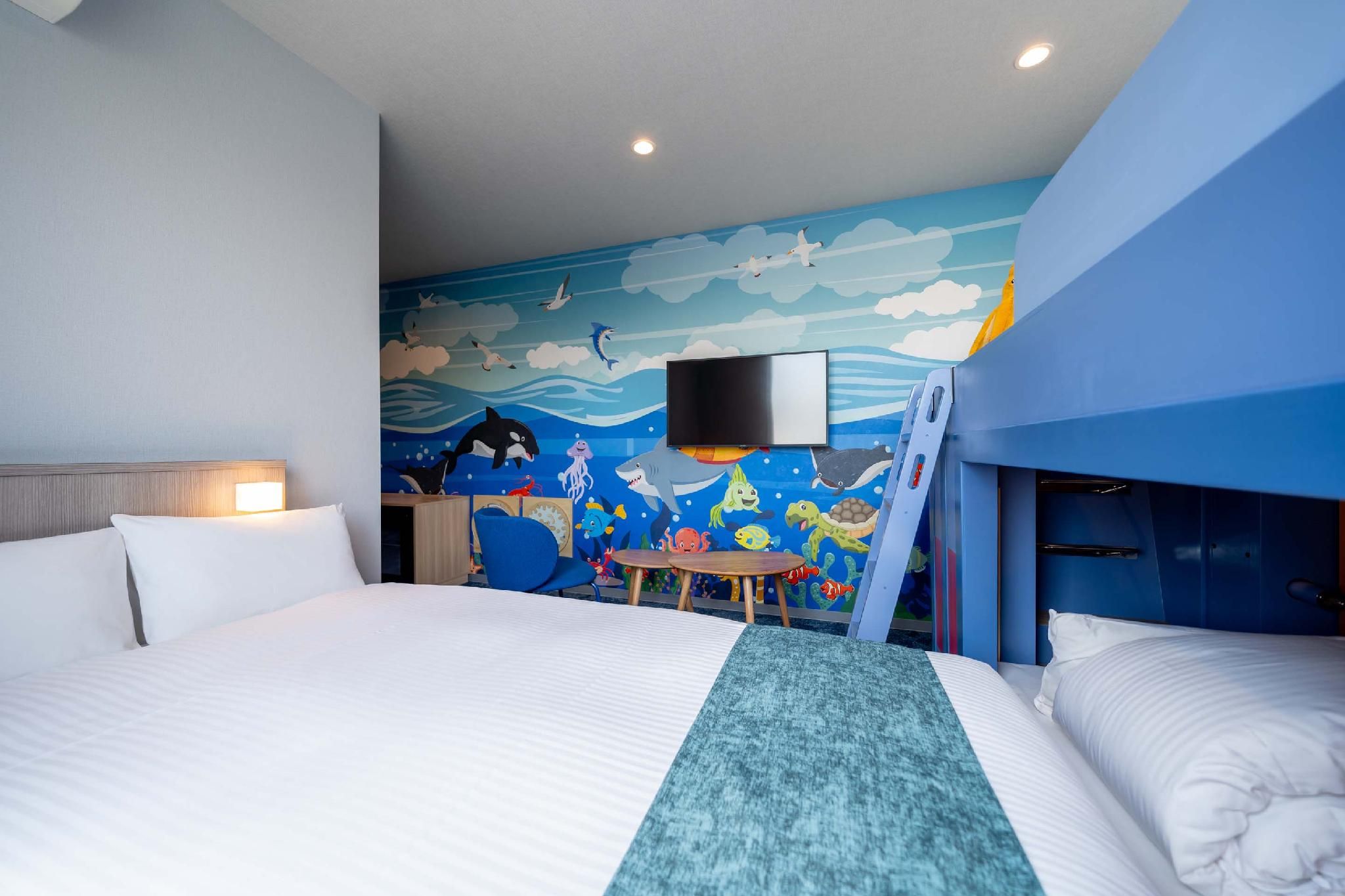 Sea-Themed Family Room