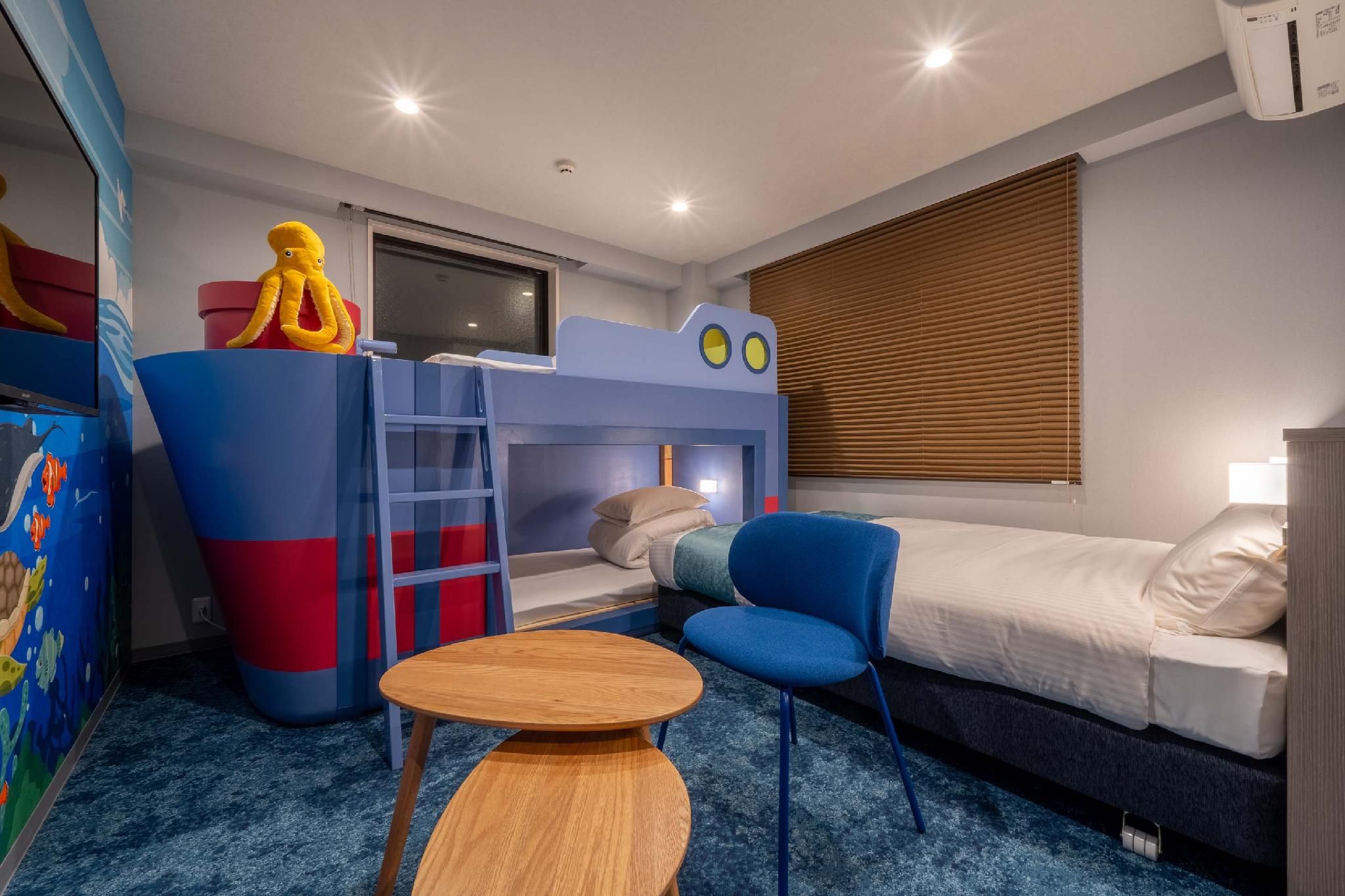 Sea-Themed Family Room