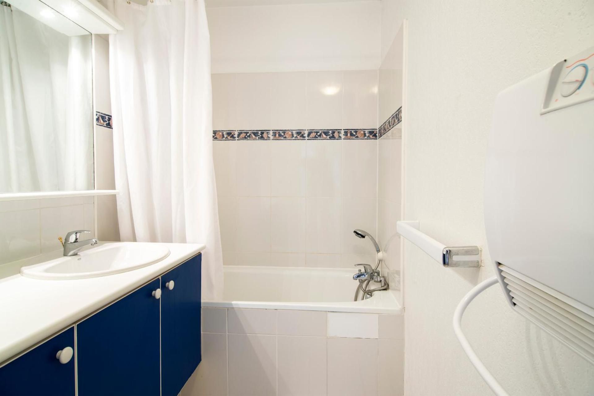One-Bedroom Apartment (2 - 4 People)