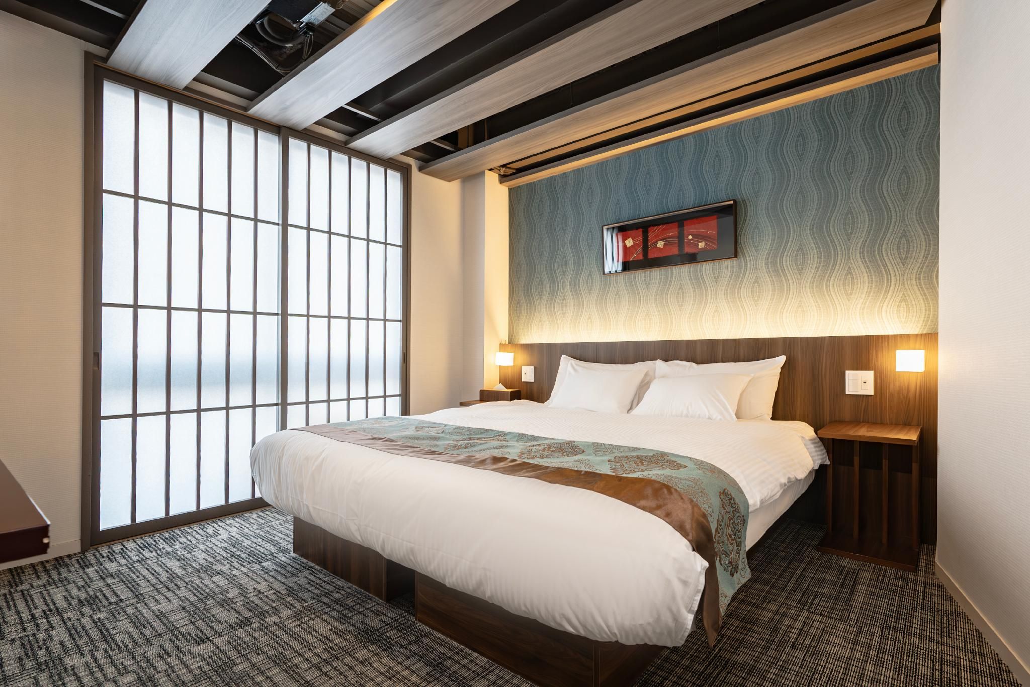 Room with 1 King Bed